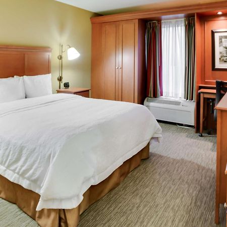 Hampton Inn Pittsburgh/Airport Moon Township Екстериор снимка