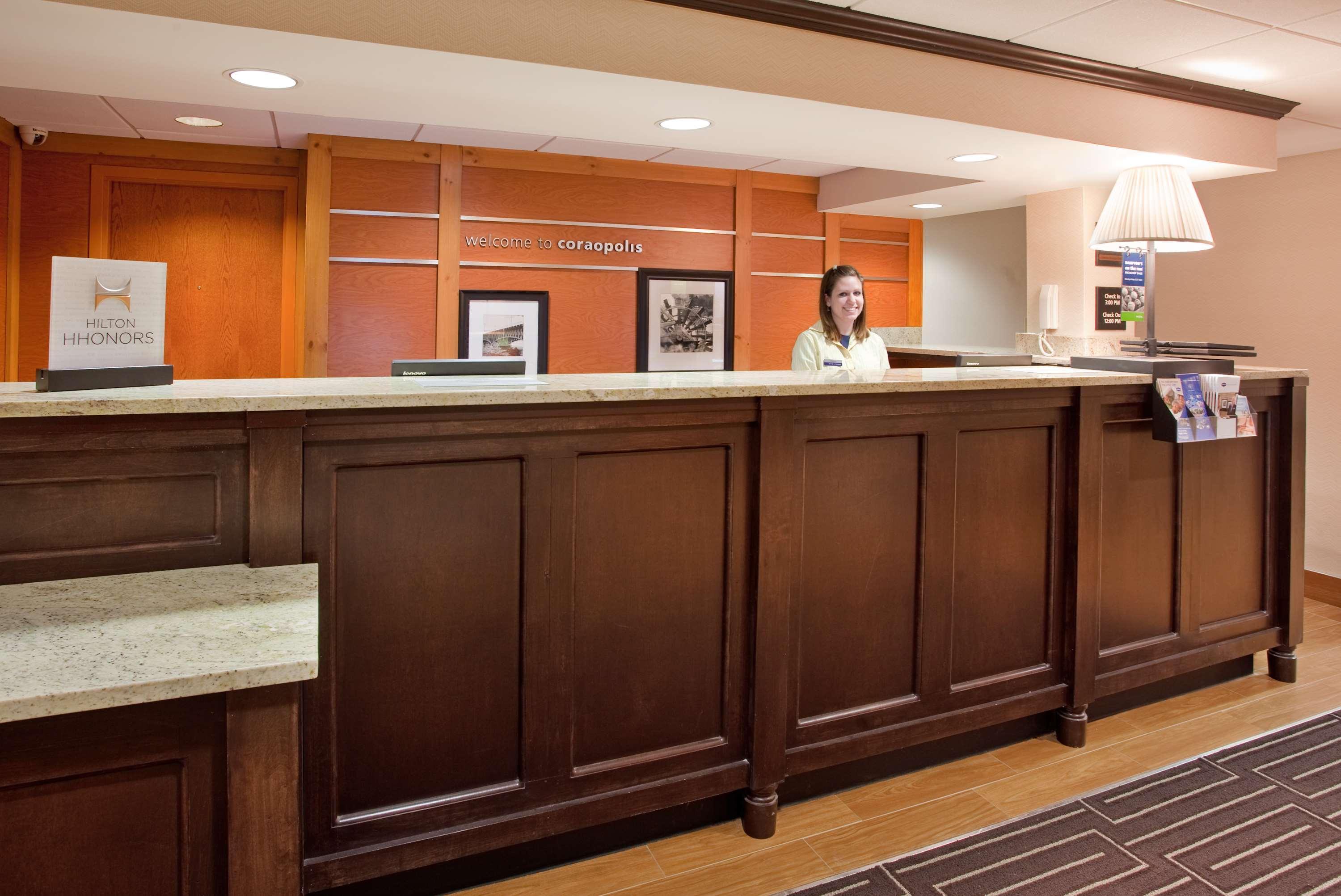 Hampton Inn Pittsburgh/Airport Moon Township Екстериор снимка