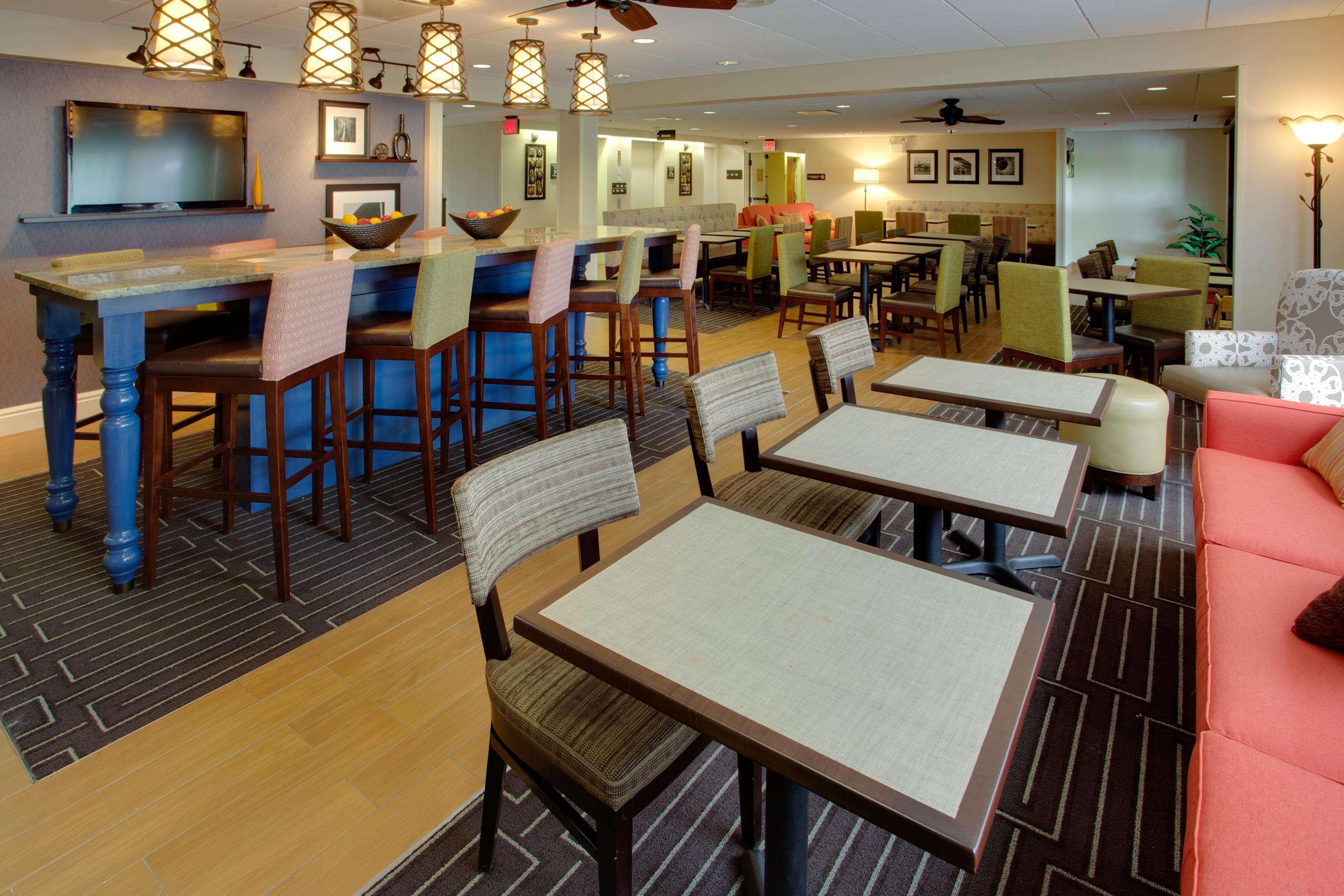 Hampton Inn Pittsburgh/Airport Moon Township Екстериор снимка