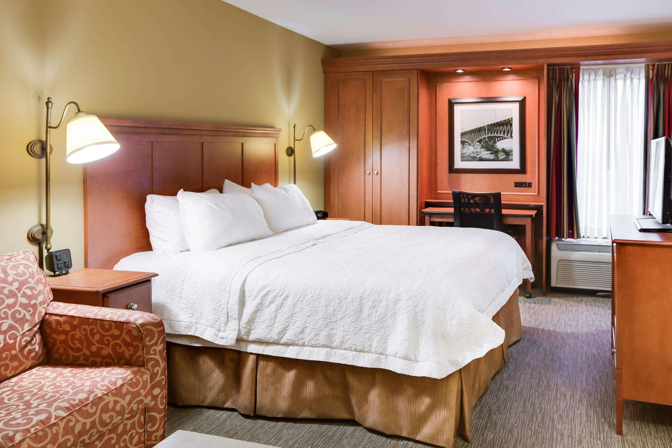 Hampton Inn Pittsburgh/Airport Moon Township Екстериор снимка
