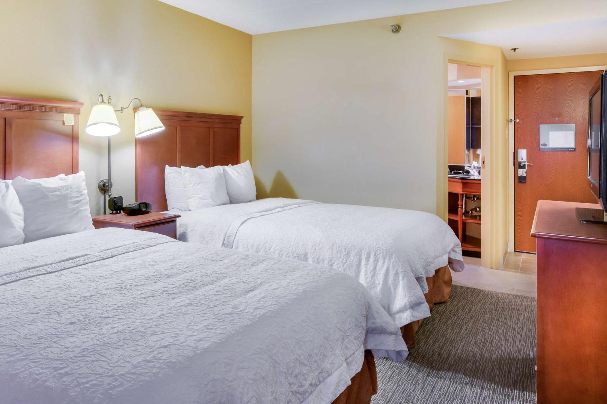 Hampton Inn Pittsburgh/Airport Moon Township Екстериор снимка