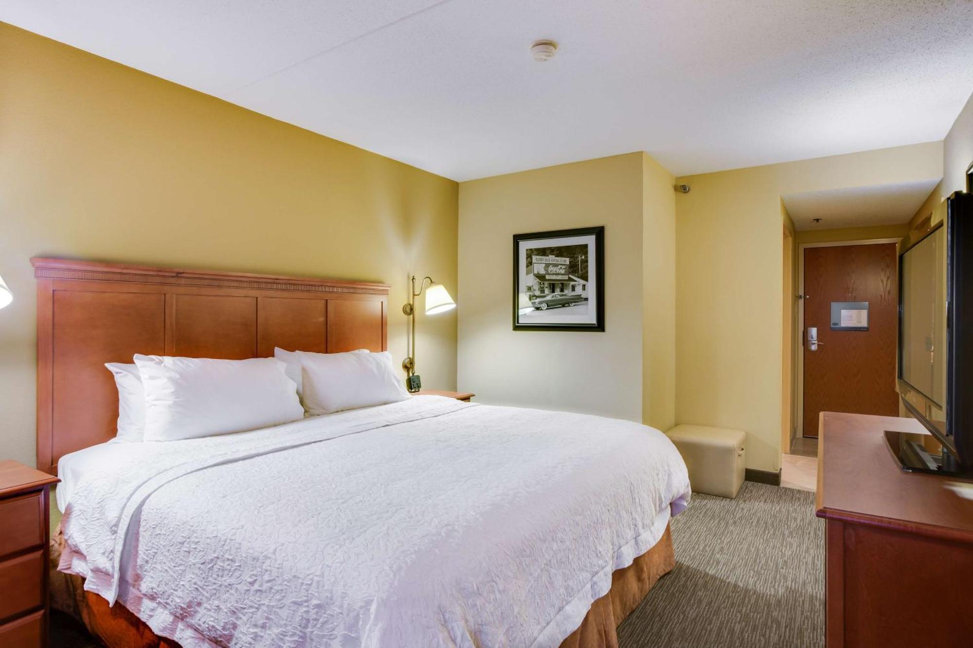 Hampton Inn Pittsburgh/Airport Moon Township Екстериор снимка