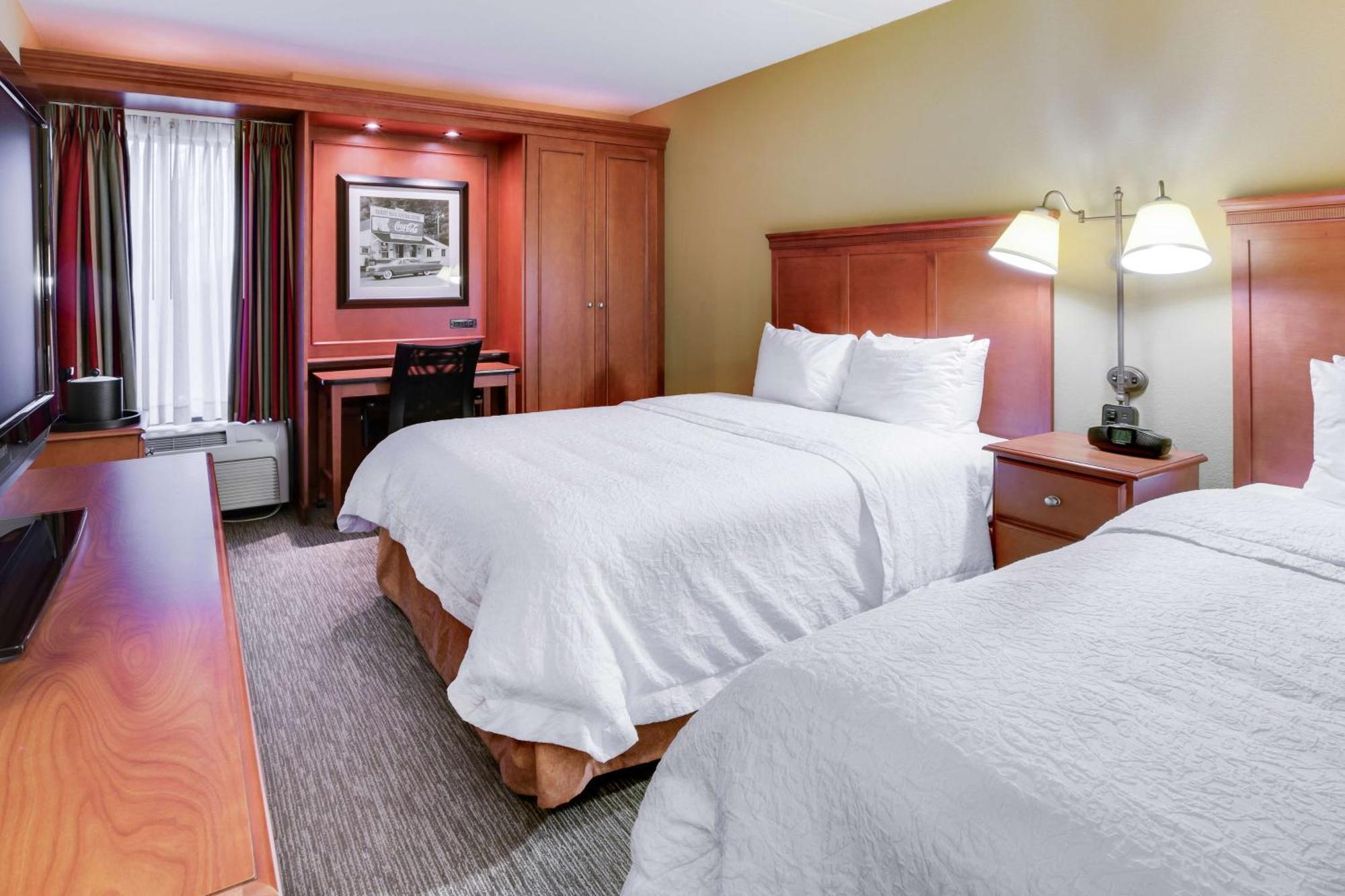 Hampton Inn Pittsburgh/Airport Moon Township Екстериор снимка