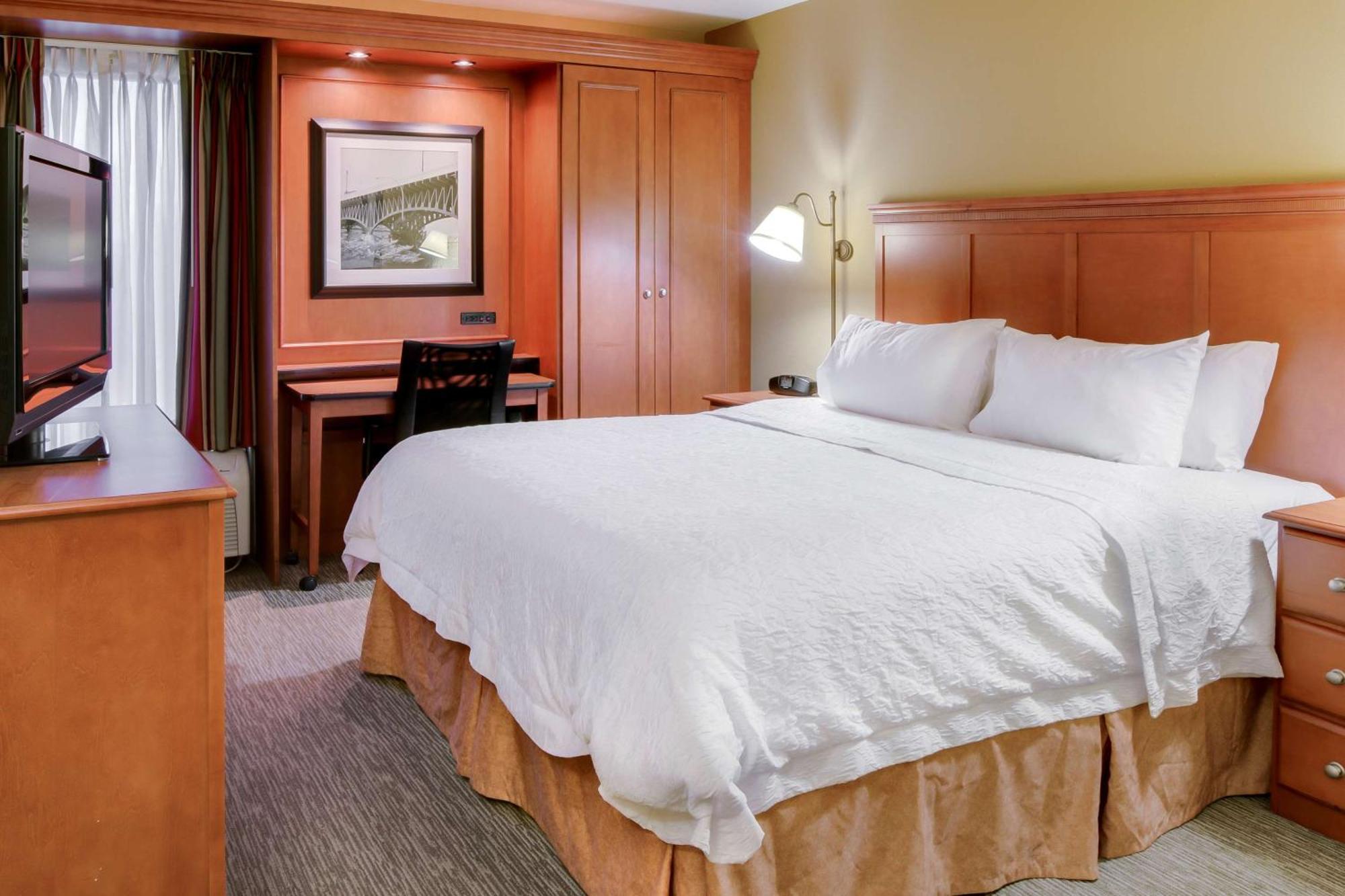Hampton Inn Pittsburgh/Airport Moon Township Екстериор снимка