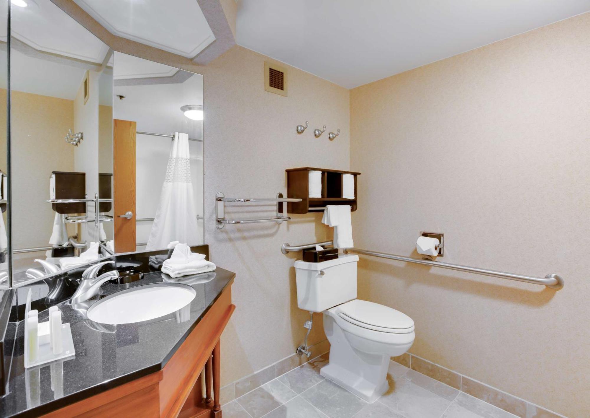 Hampton Inn Pittsburgh/Airport Moon Township Екстериор снимка