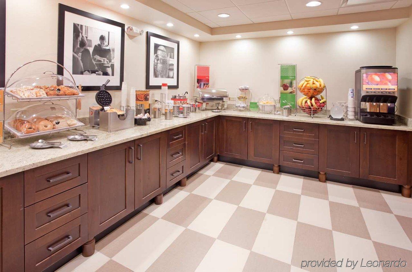 Hampton Inn Pittsburgh/Airport Moon Township Екстериор снимка